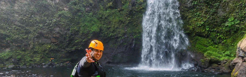Aventuras de Rappel en Cascadas alrededor de Mumbai